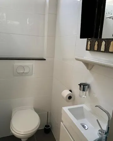 Apartment King Almost By The Sea *