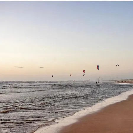 King Almost By The Sea Apartment *